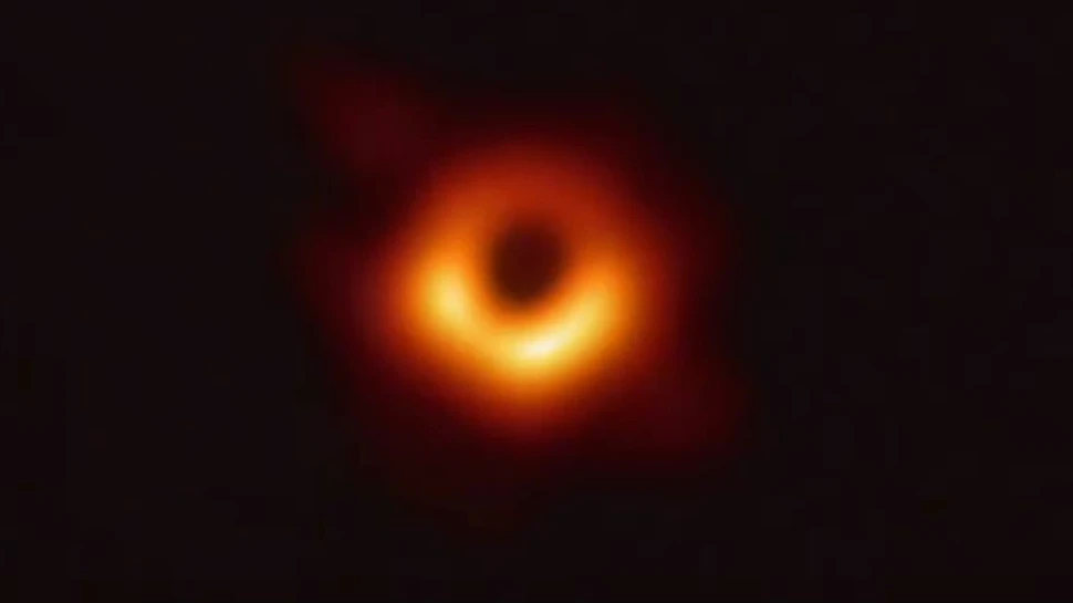Realizare uimitoare: prima imagine cu interiorul unei găuri negre. Visul lui Einstein s-a împlinit – FOTO
