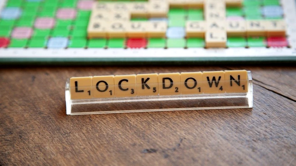 „Lockdown”, cuvântul anului 2020, potrivit Dicţionarului Collins. Ce alte cuvinte despre pandemie au fost alese