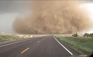 Cât de puternică poate fi o tornadă? Un film de 360 de grade îţi prezintă o furtună completă – VIDEO