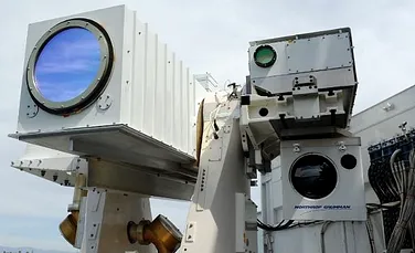 Marina SUA a scufundat cu succes un vas cu ajutorul laserului (VIDEO)