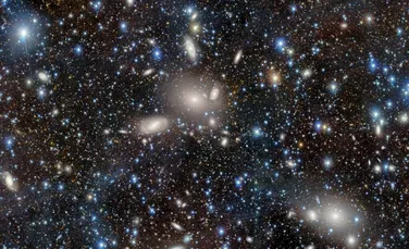 Dark Energy Camera a capturat mii de galaxii într-o imagine uluitoare