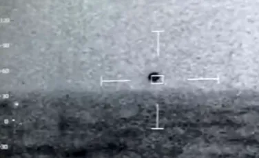 O nouă filmare, surprinsă de Marina SUA, arată un OZN sferic care dispare brusc în ocean