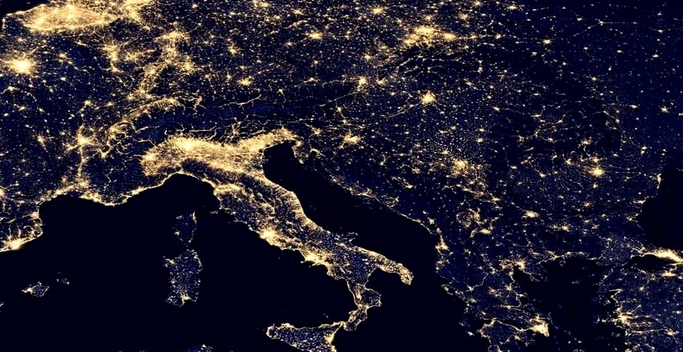NASA a dat publicităţii imagini nemaivăzute cu Terra realizate noaptea din satelit (VIDEO HD)