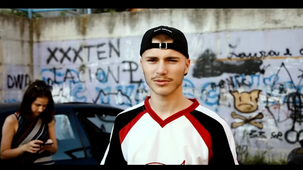 Gafele ministrului Educaţiei, ironizate pe ritmuri hip-hop de câţiva liceeni. Reacţia Ecaterinei Andronescu