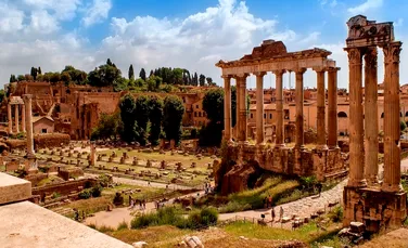 O femeie din SUA a returnat o bucată de marmură antică, furată din Roma în 2017