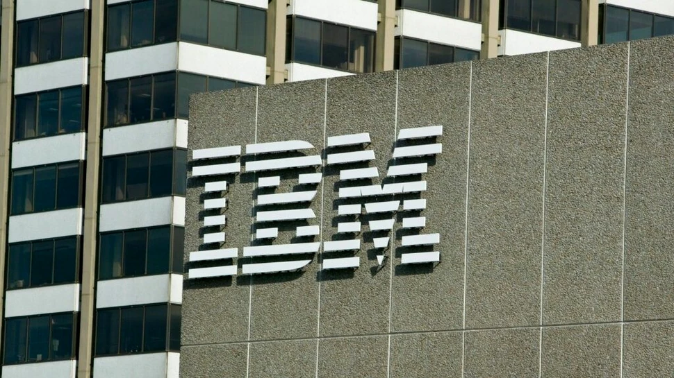 IBM înlocuiește oamenii cu Inteligența Artificială. Ce posturi sunt vizate?