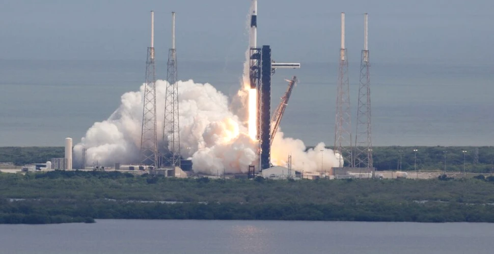 A fost lansată misiunea SpaceX pentru salvarea astronauților Starliner de pe Stația Spațială Internațională