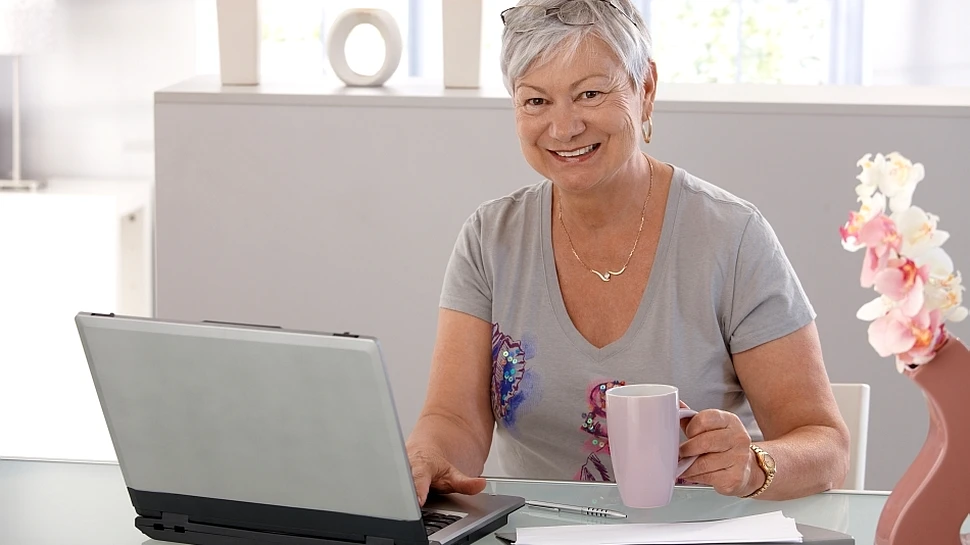 Munca ne menţine în formă? Femeile care lucrează la vârste mai înaintate sunt mai sănătoase, arată un studiu