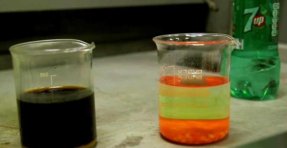 Reacţie chimică neobişnuită. Ce se întâmplă atunci când se amestecă 7-Up şi litiu. FOTO+ VIDEO