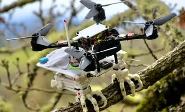 O nouă dronă avansată poate smulge obiecte din aer