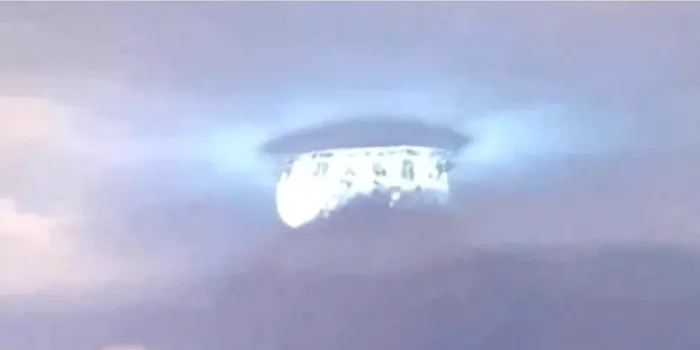 Afirmație rară din partea unui fost oficial de la Pentagon. Ce a dezvăluit despre o fotografie cu un OZN din București?