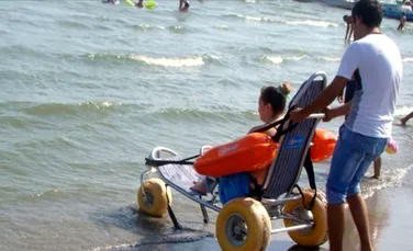 A fost inaugurată prima plajă dotată cu facilităţi pentru persoanele cu dizabilităţi