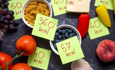 Nu doar caloriile contează: cum influențează ora mesei și ritmul în care mâncăm greutatea corporală