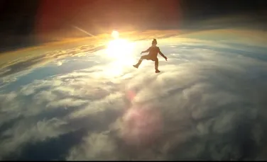 Când oamenii zboară: experienţele incredibile ale paraşutiştilor (VIDEO)