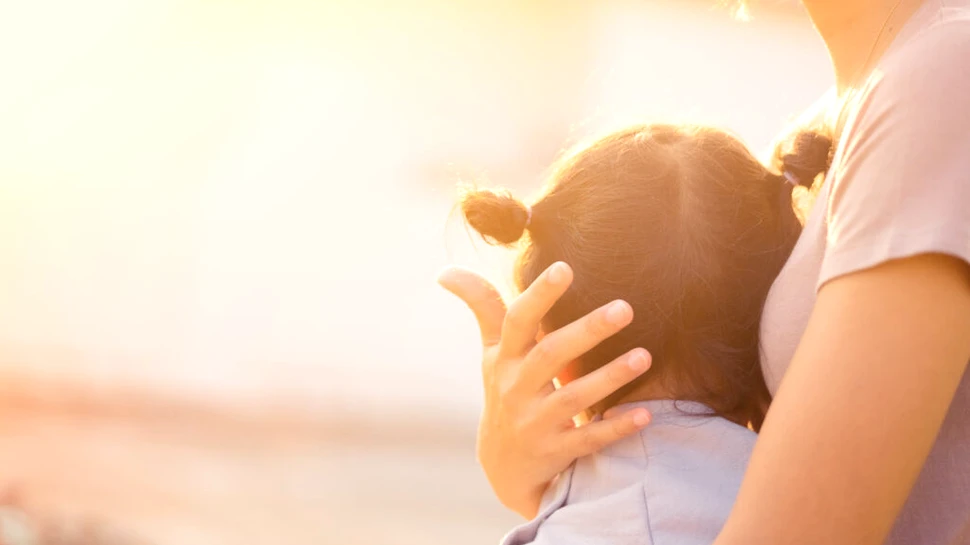 Câți ani de închisoare a primit o mamă care și-a ucis fiicele de 15 și 5 ani?