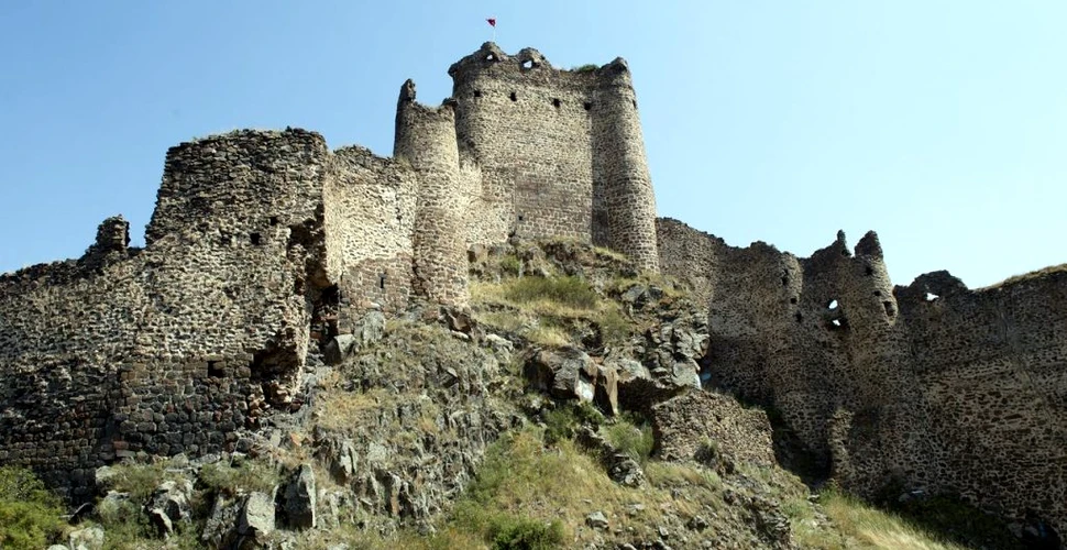Un castel vechi de 2.800 de ani a fost descoperit în estul Turciei