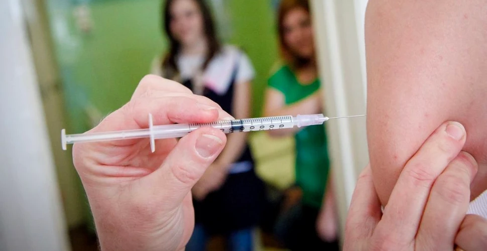 Prima țară din Europa care a introdus vaccinarea obligatorie împotriva COVID-19 a suspendat acum măsura