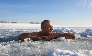 Cinci minute în apă rece ar putea fi suficiente pentru a îmbunătăți starea de spirit