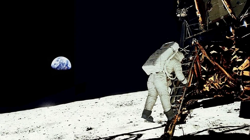 Codul folosit pentru a ghida primii astronauţi spre Lună este acum disponibil online – FOTO