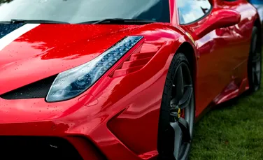 Ferrari recheamă în service mii de mașini. Ce s-a întâmplat?