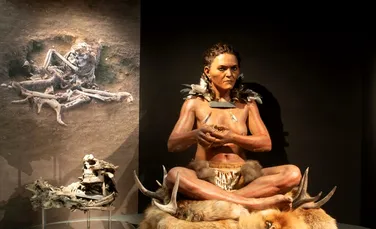 Arheologii au descoperit un copil din Epoca de Piatră din Suedia, îngropat în piele de căprioară