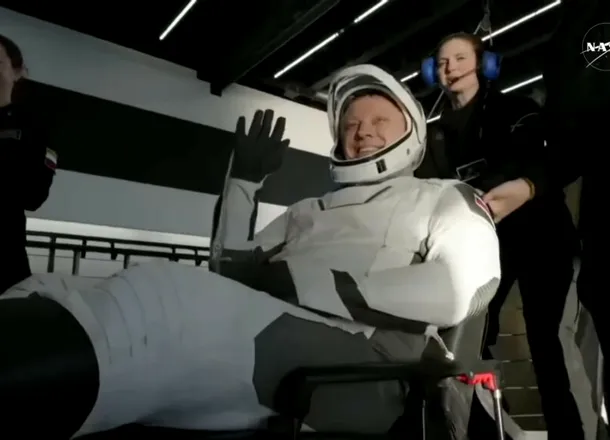 De ce astronauții NASA „blocați” în spațiu au fost transportați pe targă după întoarcerea pe Pământ