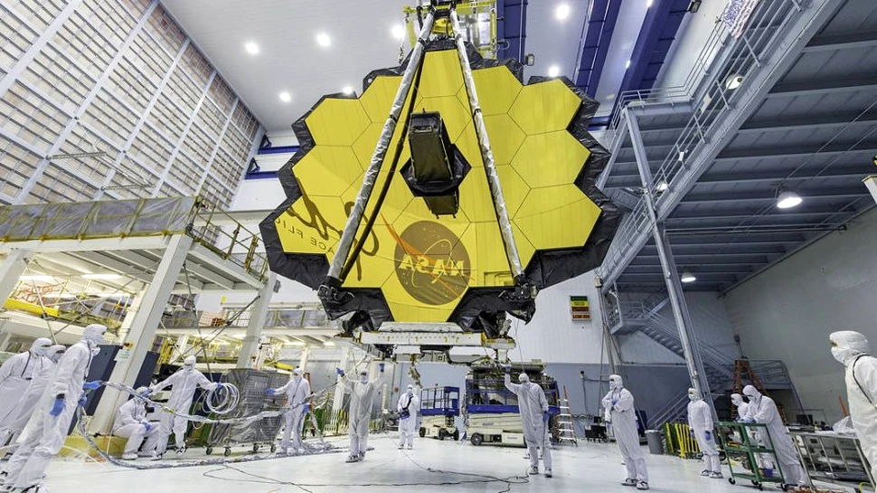 Cum arată, de fapt, oglinda dintr-un telescop spaţial
