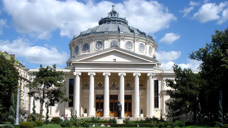 Animaţii, muzică clasică şi clubbing de iarnă la COOLTURA DE WEEKEND