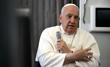 Starea de sănătate a Papei Francisc, mai complicată decât s-a crezut inițial