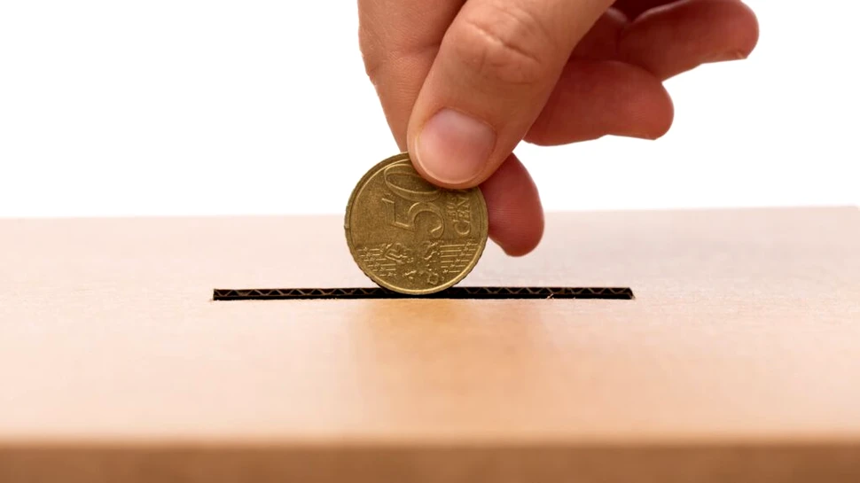 Ce sfaturi au experții pentru tinerii care încă mai depind financiar de părinți?