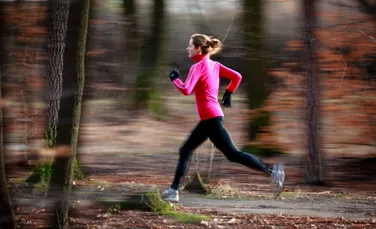 Trei minute de sprint sunt mai eficiente decât 90 de minute de exerciții moderate, indică un studiu