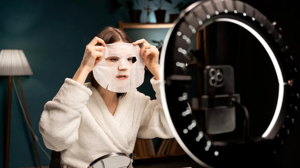 Un studiu arată că nu ar trebui să credem toate sfaturile despre îngrijirea pielii de pe TikTok