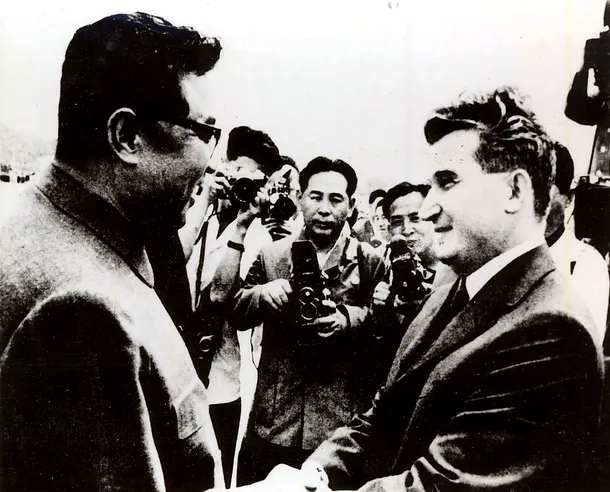 Kim Il-sung alături de Nicolae Ceauşescu, în 1971