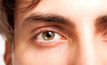Privitul în ochi are efecte NEMAIPOMENITE. Cum acţionează acest gest asupra relaţiei dintre două persoane? VIDEO