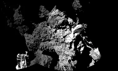 Veşti bune despre robotul Philae, după coborârea pe cometă. Prima fotografie de pe suprafaţa cometei