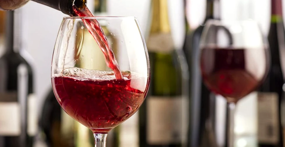 Vinul roşu poate înlocui cu succes vizita la stomatolog