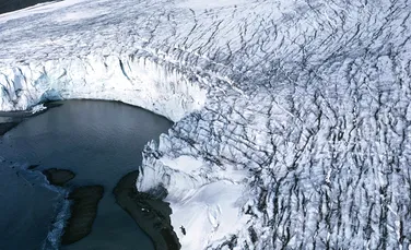 Descoperire tulburătoare: volumul gheţurilor care se topesc în Groenlanda s-a dublat faţă anii 2000