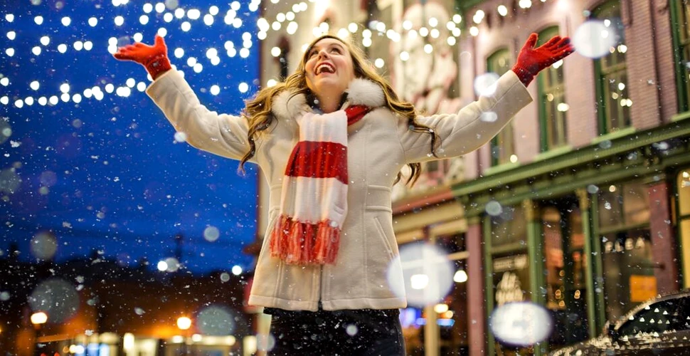 Românii vor călători mai mult de Crăciun decât de Revelion. Unde preferă să meargă?