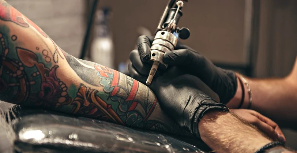 Tuşurile colorate folosite la tatuaje, interzise de Uniunea Europeană