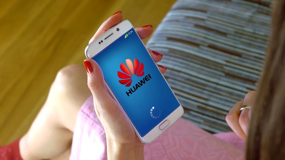 Huawei negociază cu Rusia un program pilot pentru sistemul de operare rusesc Aurora