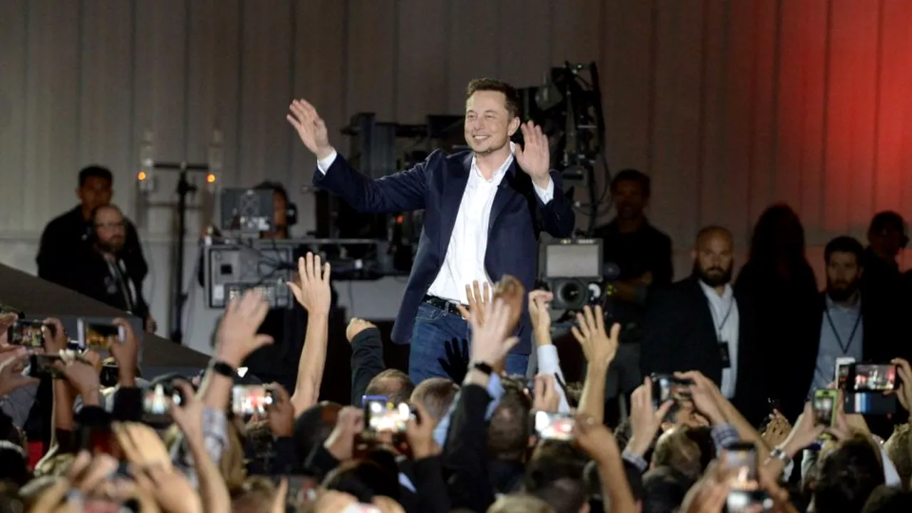 1-elon-musk-hepta-descopera 