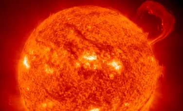 Când îşi va inversa polaritatea câmpul magnetic al Soarelui şi ce înseamnă acest fenomen?