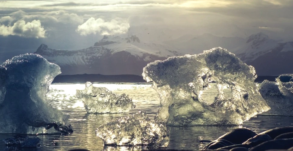 FOTO. Putem vedea în timp real efectele încălzirii globale: imagini unice din Antarctica, surprinse de sateliţii NASA