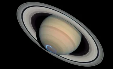 Aurorele spectaculoase de pe Saturn ar putea fi generate de vânturile de la mare altitudine
