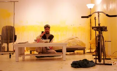 Wafaa Bilal, 30 de zile sub focul virtual. Când arta devine tortură online