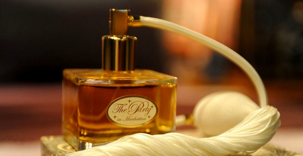 Misterele celor mai celebre parfumuri vor fi împărtăşite de Fundaţia Calea Victoriei în cadrul atelierului ,,Istoria Parfumului, mister, seducţie şi creatori celebri”