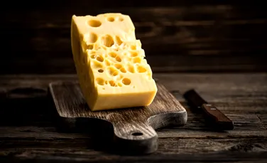 Test de cultură generală. De ce brânza elvețiană are găuri?