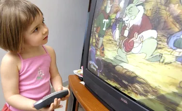 Ce se întâmplă în creierul copiilor care se uită mult la televizor?