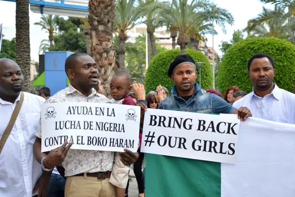 Apel pentru salvarea fetelor răpite de organizaţia teroristă nigeriană Boko Haram.