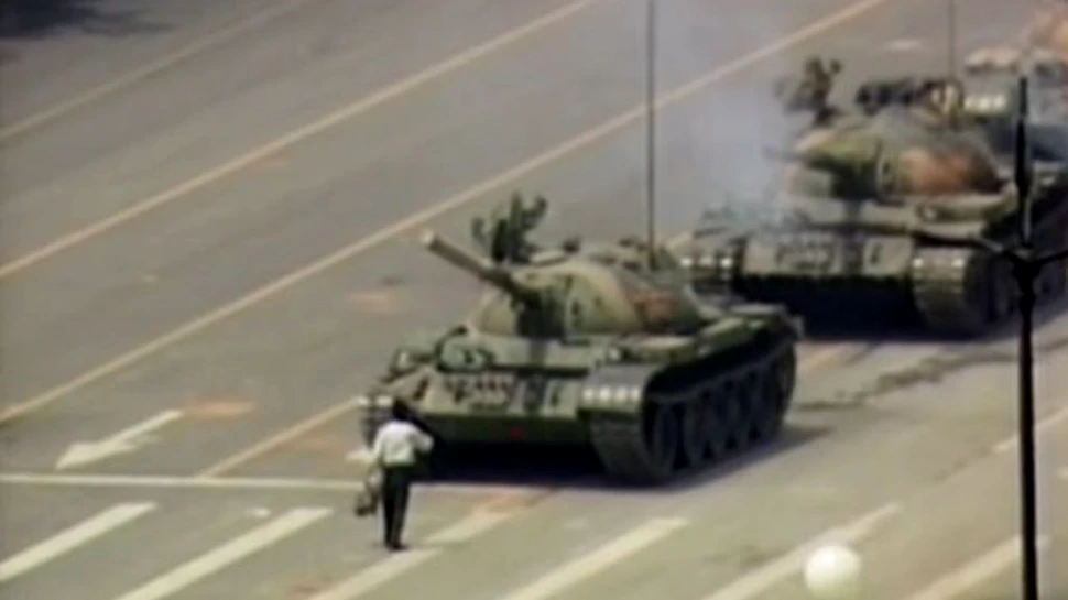 Imaginile din piața Tiananmen din 1989, blocate „din greșeală” de Microsoft